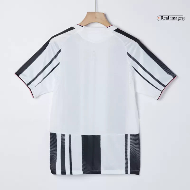 Player Version Juventus Home Soccer Jersey 2025/26